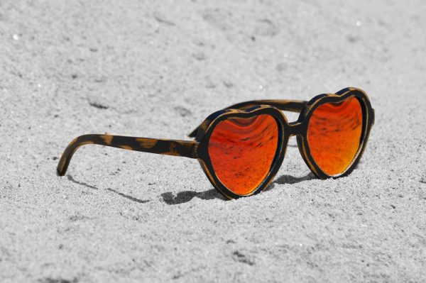 Heartbreakers / Black Sand - Candy Apple Red Lens - Image 2