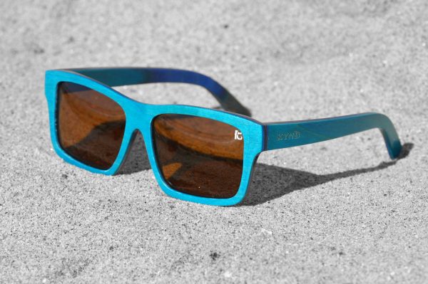 Oceans / Light Blue - Smooth Brown Lens