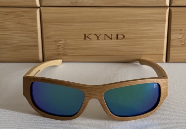 Solstice / Natural - Electric Green Lens